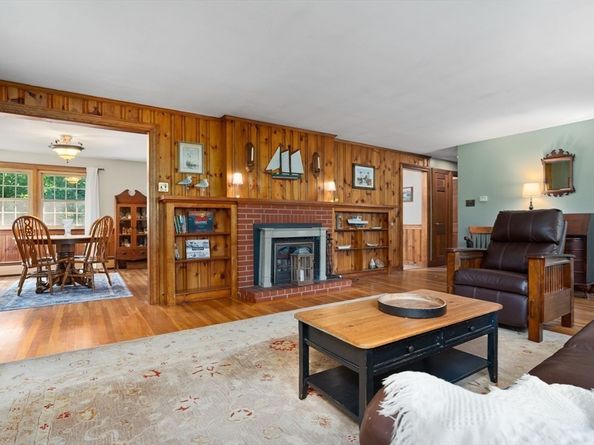 43 Prospect, West Newbury MA 01985