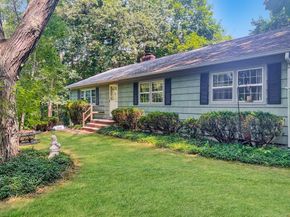 43 Prospect, West Newbury MA 01985