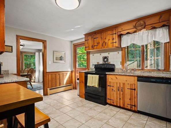 43 Prospect, West Newbury MA 01985