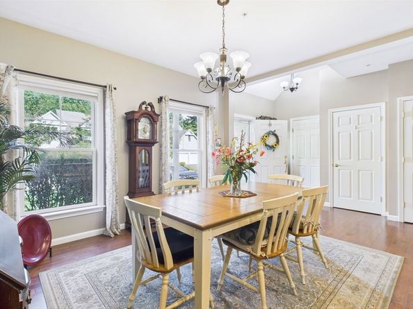 40 Sanctuary Ln 40, Hopkinton MA 01748