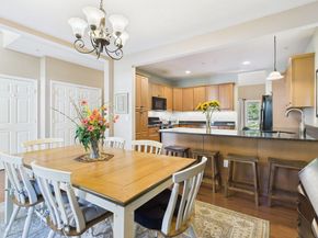 40 Sanctuary Ln 40, Hopkinton MA 01748