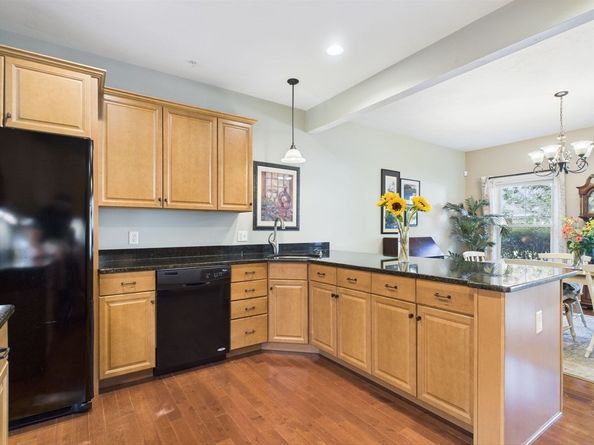 40 Sanctuary Ln 40, Hopkinton MA 01748