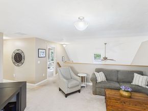 40 Sanctuary Ln 40, Hopkinton MA 01748