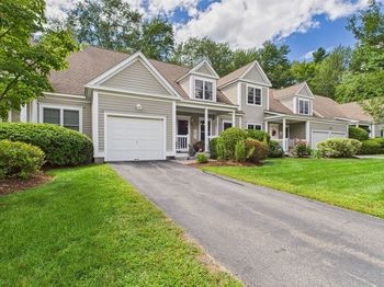 40 Sanctuary Ln