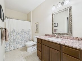 40 Sanctuary Ln 40, Hopkinton MA 01748