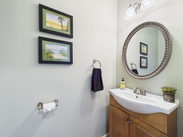 40 Sanctuary Ln 40, Hopkinton MA 01748