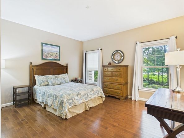 40 Sanctuary Ln 40, Hopkinton MA 01748