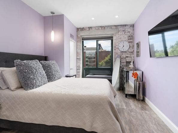 42 8th 2306, Boston MA 02129