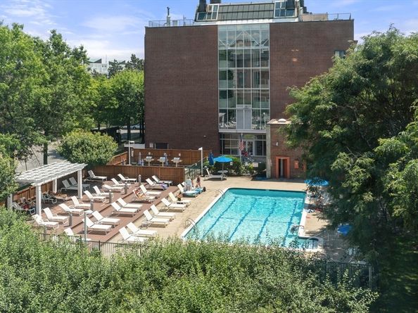 42 8th 2306, Boston MA 02129