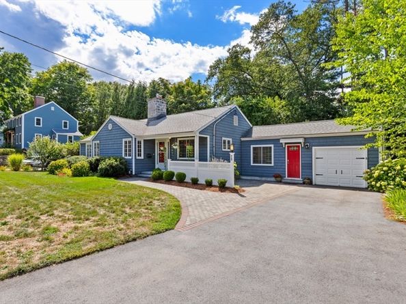 73 Locksley Rd, Lynnfield MA 01940