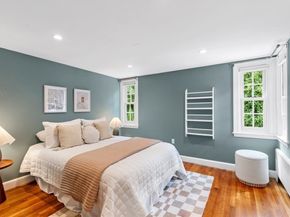 73 Locksley Rd, Lynnfield MA 01940