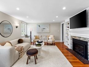 73 Locksley Rd, Lynnfield MA 01940