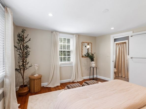 73 Locksley Rd, Lynnfield MA 01940