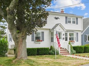 135 Fort Ave, Salem MA 01970