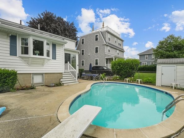 135 Fort Ave, Salem MA 01970