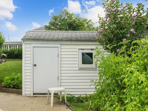 135 Fort Ave, Salem MA 01970