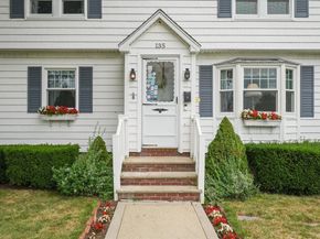 135 Fort Ave, Salem MA 01970
