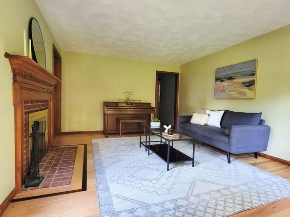 52 Mayfair Dr, Boxborough MA 01719