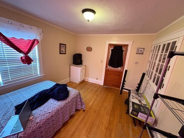 213 Woodland Ave, Gardner MA 01440