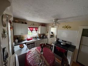 213 Woodland Ave, Gardner MA 01440