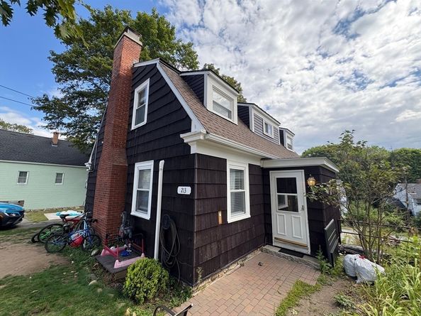 213 Woodland Ave, Gardner MA 01440