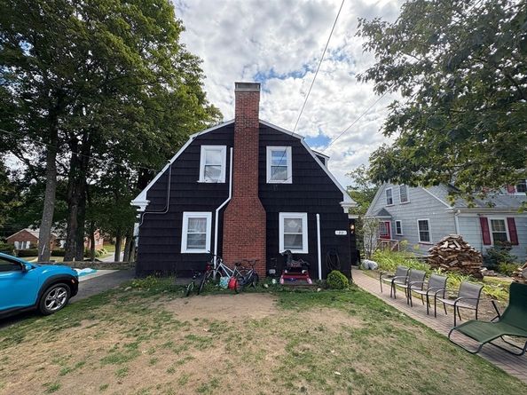 213 Woodland Ave, Gardner MA 01440