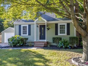 18 Wescroft Road, Reading MA 01867