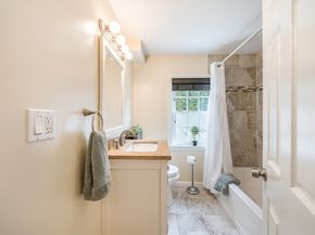 18 Wescroft Road, Reading MA 01867
