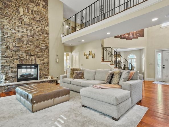 112 Mill St, Middleton MA 01949