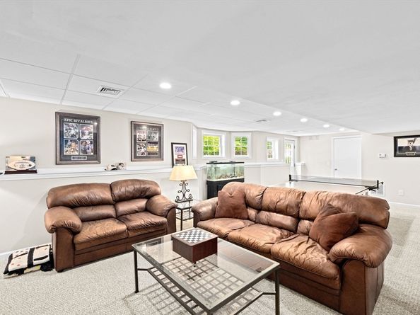 102 Saddleworth Way, Middleboro MA 02346