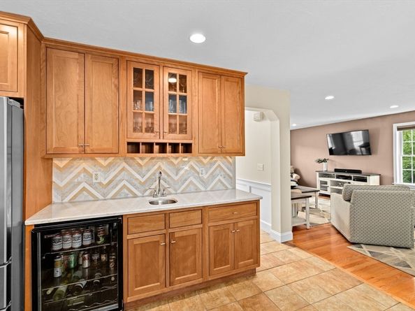 102 Saddleworth Way, Middleboro MA 02346