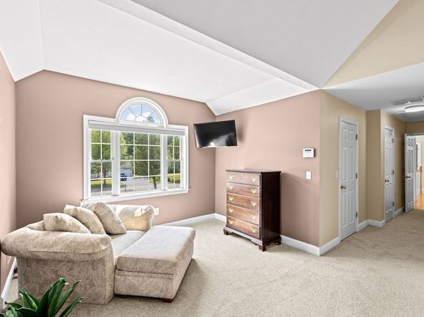 102 Saddleworth Way, Middleboro MA 02346