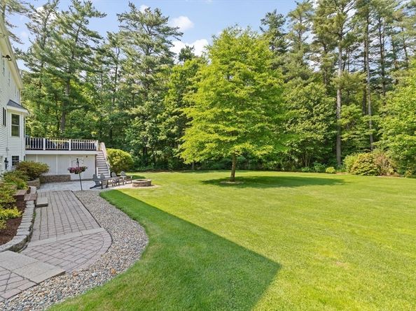 102 Saddleworth Way, Middleboro MA 02346