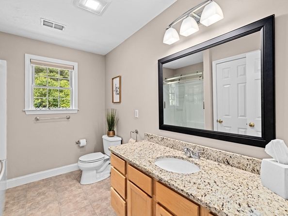 102 Saddleworth Way, Middleboro MA 02346
