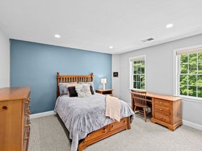 102 Saddleworth Way, Middleboro MA 02346