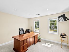 102 Saddleworth Way, Middleboro MA 02346