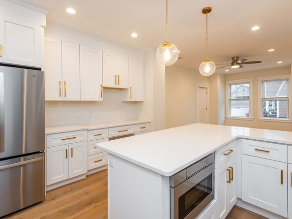 5 Woodside Street 51, Salem MA 01970