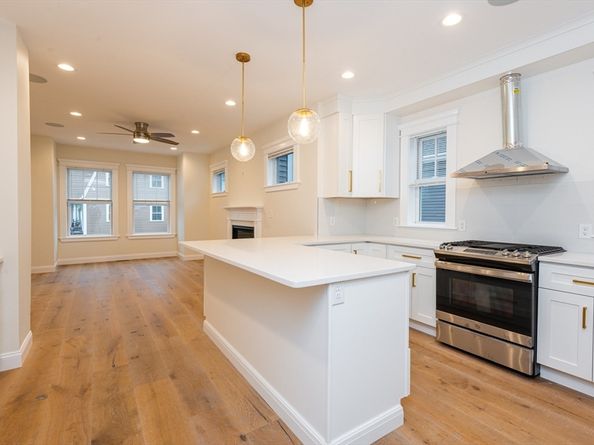 5 Woodside Street 51, Salem MA 01970