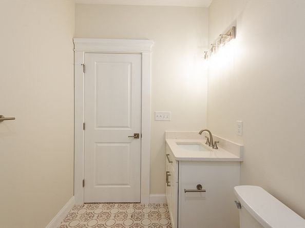 5 Woodside Street 51, Salem MA 01970