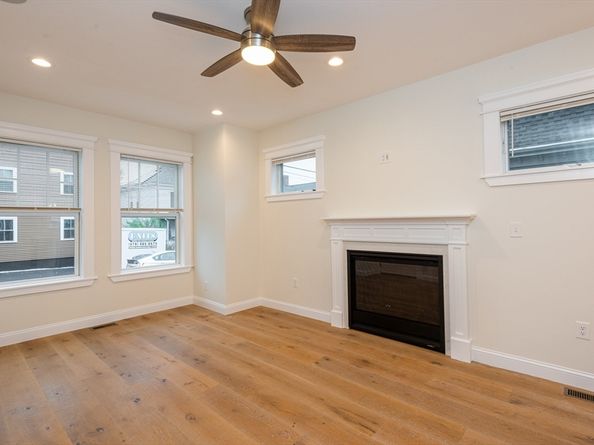 5 Woodside Street 51, Salem MA 01970