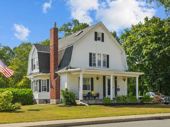 1084 Main St