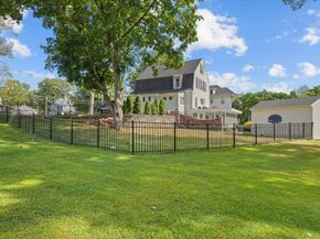 1084 Main St, Leominster MA 01453