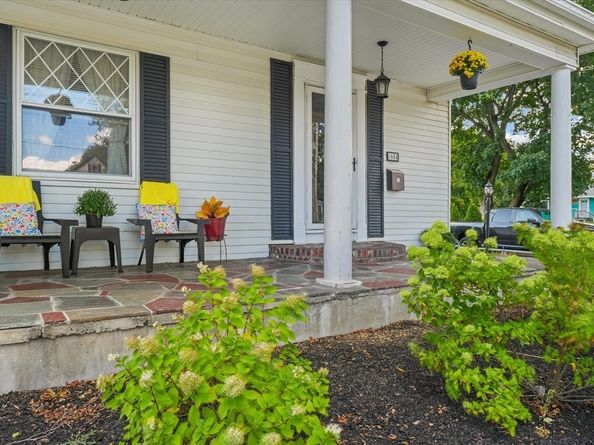 1084 Main St, Leominster MA 01453