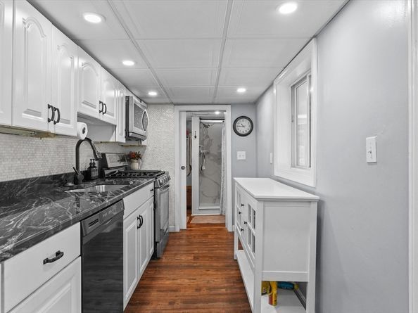 1084 Main St, Leominster MA 01453