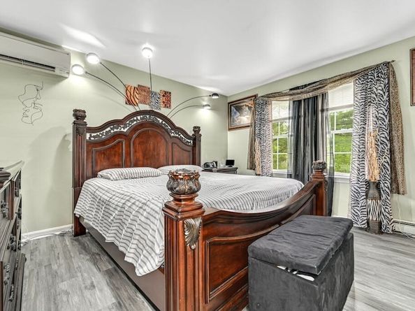 15 Jackson Rd, Webster MA 01570