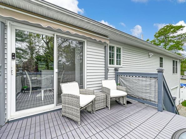 15 Jackson Rd, Webster MA 01570