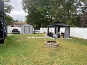 15 Jackson Rd, Webster MA 01570