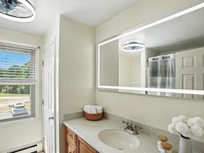 6 Fieldstone St 6, Upton MA 01568