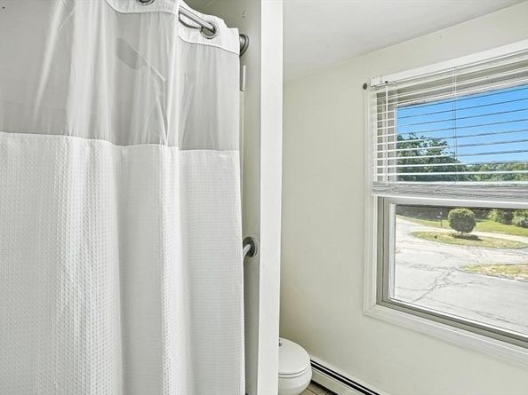 6 Fieldstone St 6, Upton MA 01568