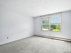 6 Fieldstone St 6, Upton MA 01568